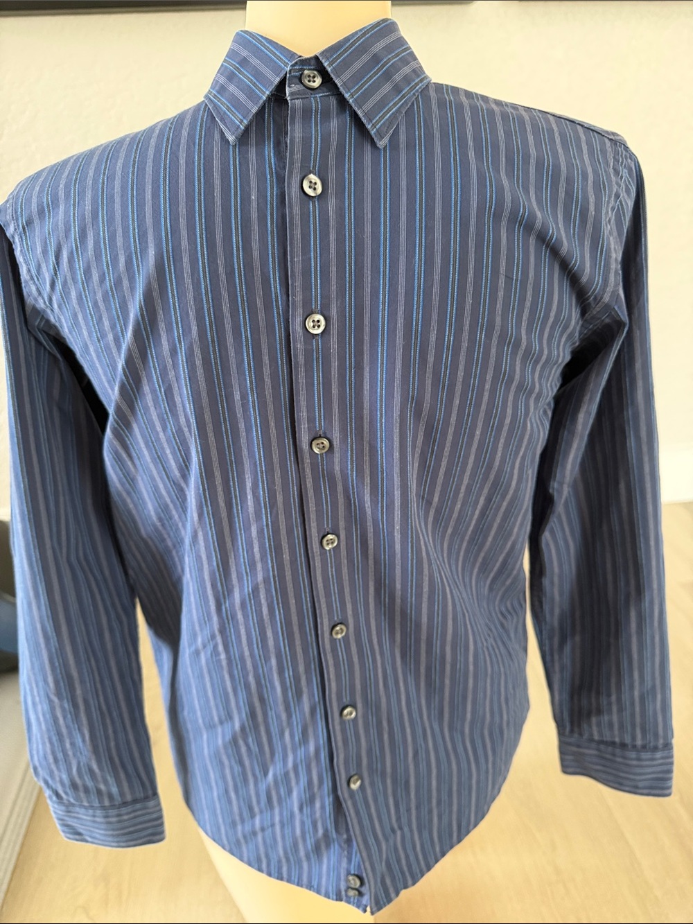 Like new C2 by Calibrate Navy and Light Blue Stripe Dress Shirt Beautiful